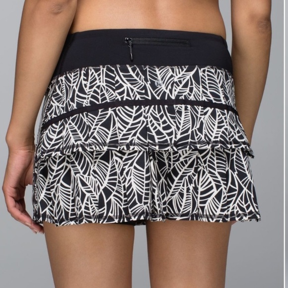 Lululemon Run: Pace Setter Skirt Pretty Palm Black Angel Wing/Black Size… - Picture 3 of 12